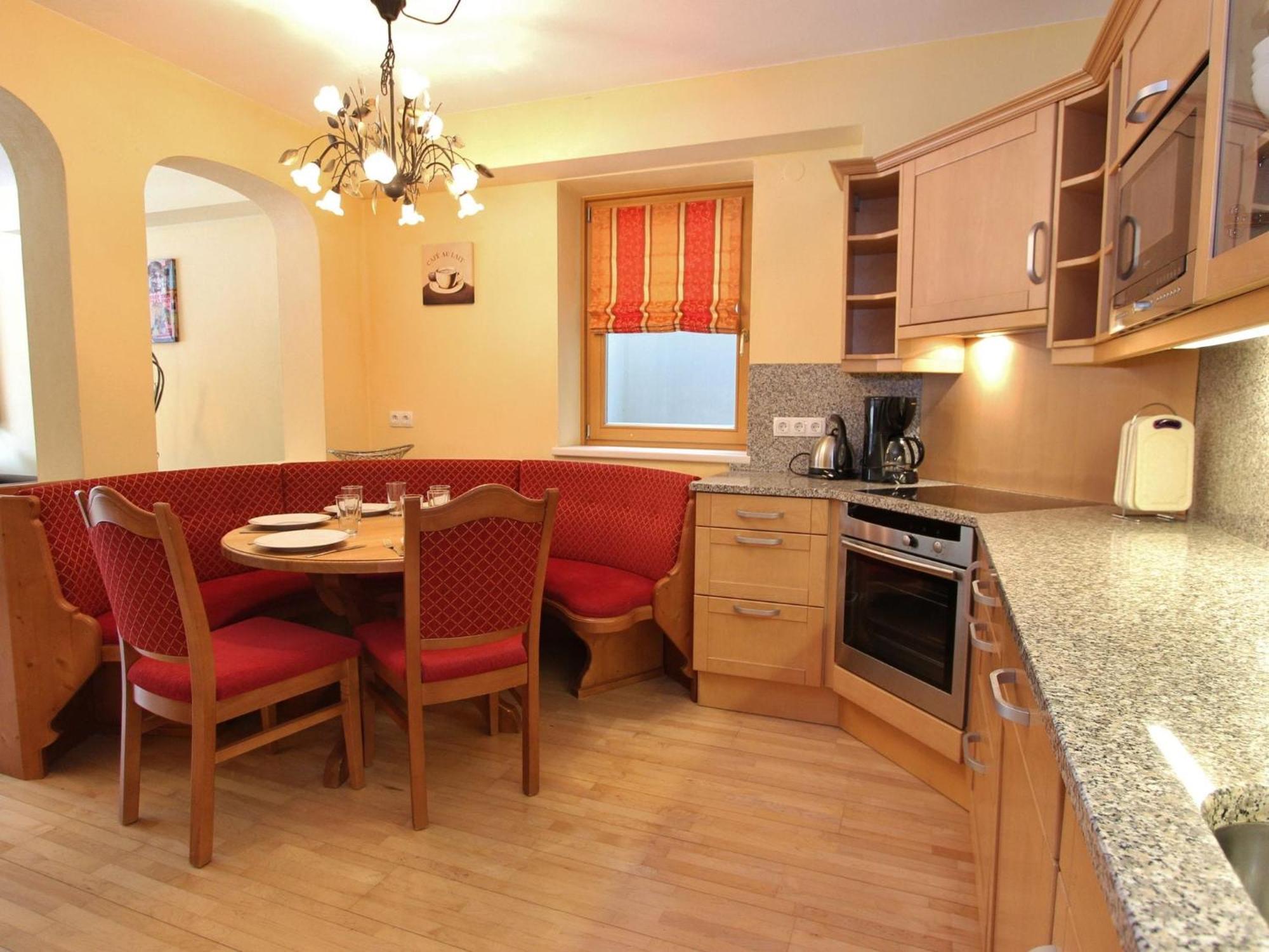 Large Chalet Apartment In Saalbach Hinterglemm Eksteriør bilde