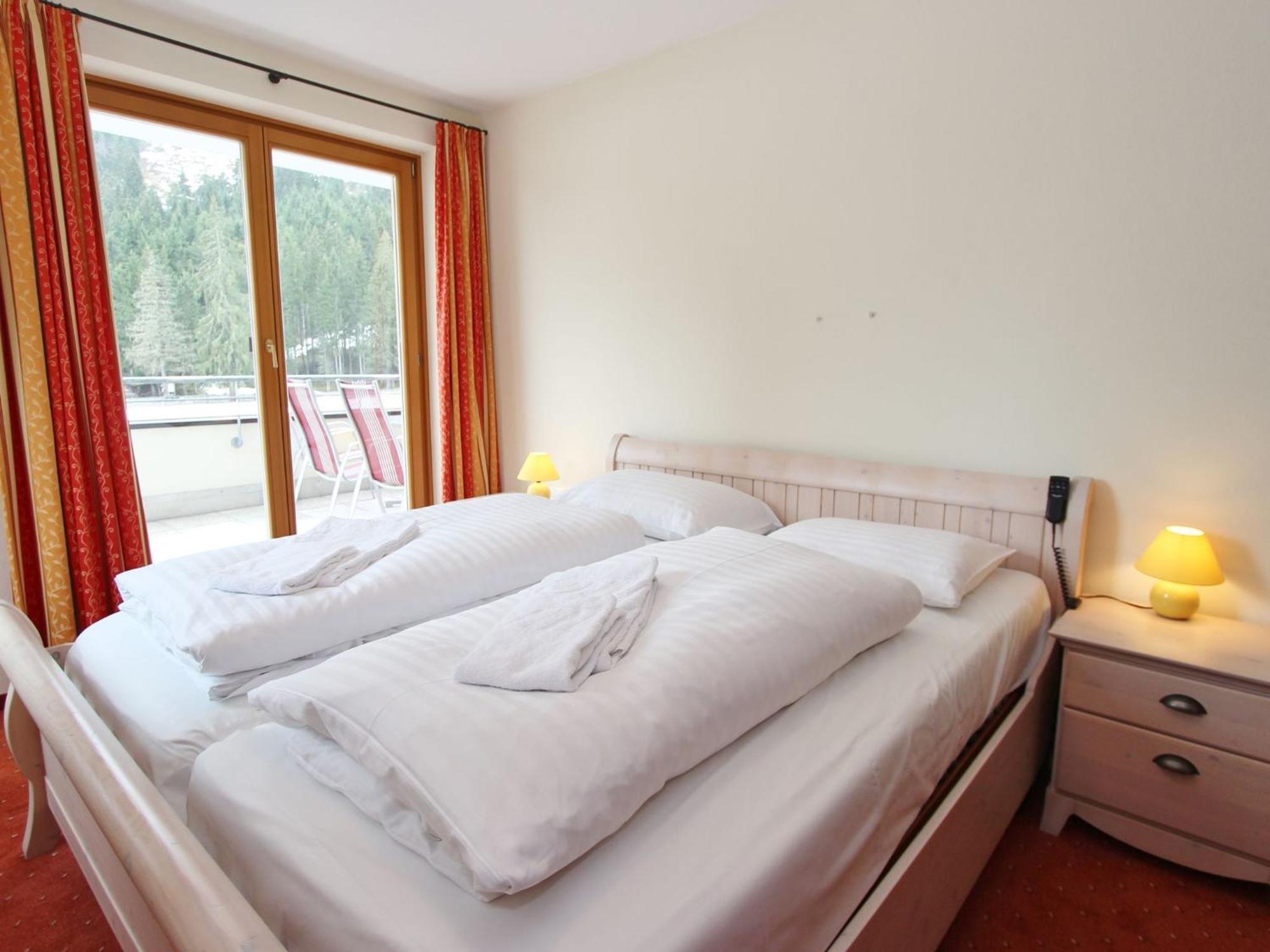 Large Chalet Apartment In Saalbach Hinterglemm Eksteriør bilde