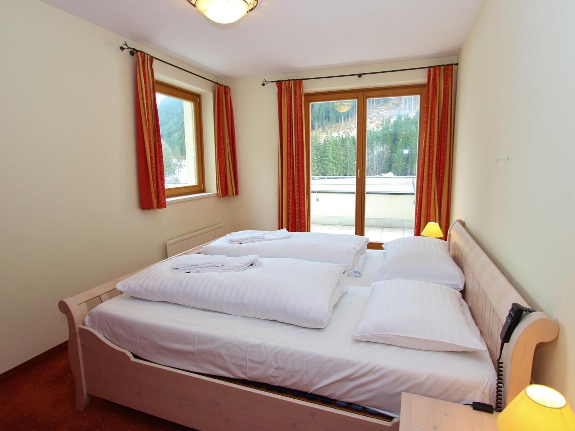 Large Chalet Apartment In Saalbach Hinterglemm Eksteriør bilde
