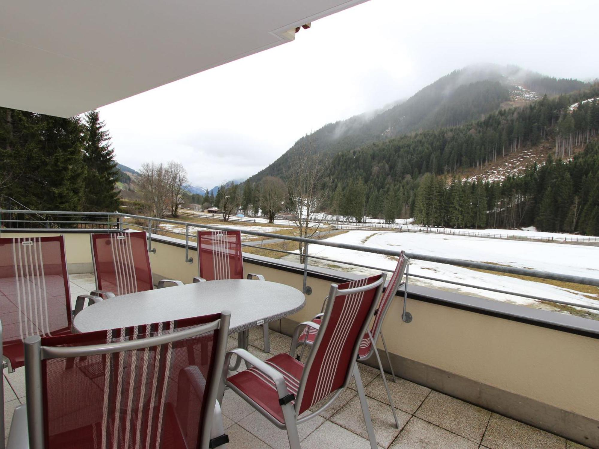 Large Chalet Apartment In Saalbach Hinterglemm Eksteriør bilde